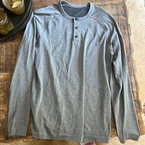 Men’s long sleeve gray Henley Lululemon T-shirt gently used